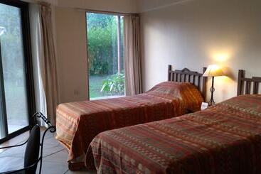 בית מלון כפרי The Meadows Resort And Spa