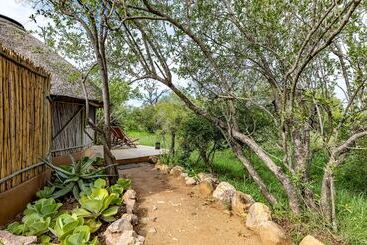 هتل Umlani Bushcamp   Lodge