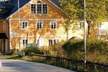 هاستل Pensionat Lövängen