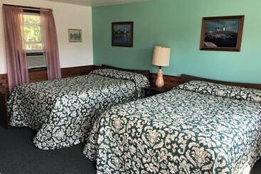 Bass River Motel