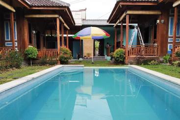 בית מלון כפרי Oyo 3834 House Tien