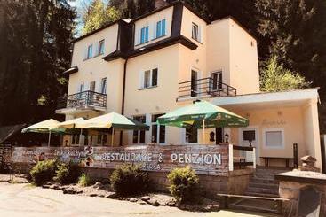 펜션 Penzion Pod Ozvěnou