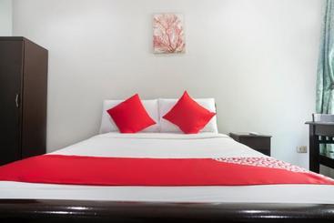 Отель Oyo 557 Samantha S Apartelle