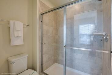 茅舍 6 Bd 5 Bh House Game Room Pool Spa