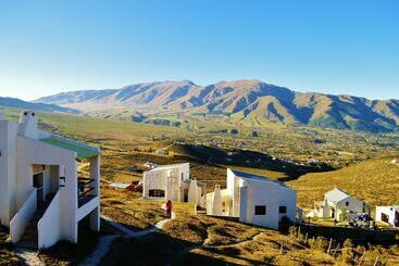 کلبه Cabañas Altos De Tafi