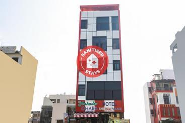 Hotel Oyo 46660 Manjushree Club 10