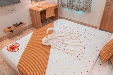 هتل Park Avenue Suites