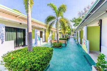 فندق Rawai Studios Resort By Oyo Rooms