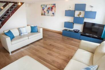 Отель Romney House