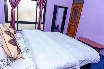 پانسیون Gautam Homes