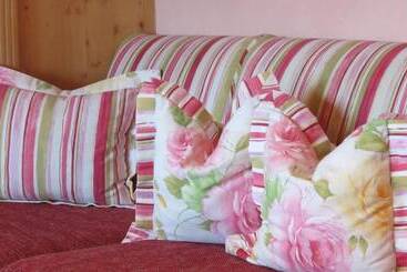 펜션 Landhaus Am Arzbach