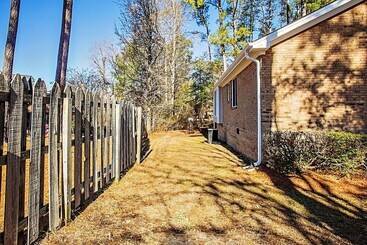 بيت ريفى The Coronation Guest House