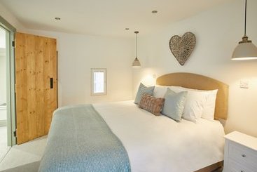 Threadneedle Cottage