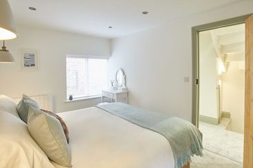 Threadneedle Cottage
