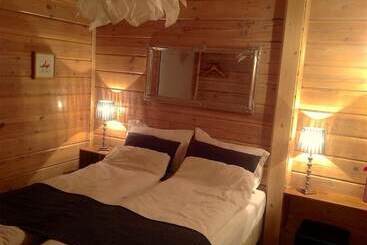 کلبه Vacation Home Fagravik