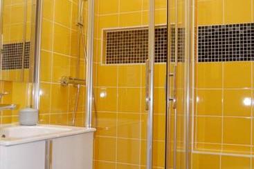 تختخواب و صبحانه Les Chambres Du Mail