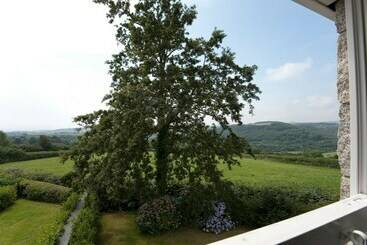 Green Acres Cottages