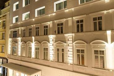 Boutique Hotel Museum