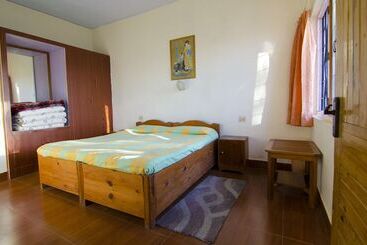 בית מלון כפרי Open View Estate