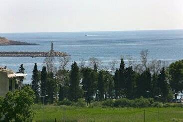 پانسیون Aparthotel Monterria