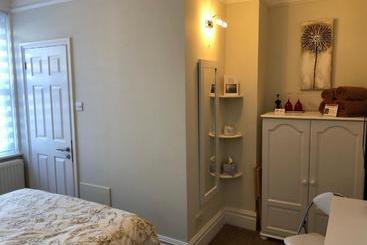 پانسیون Rivendell Guest House