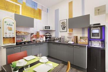 فندق Hôtel Alcôve Nice