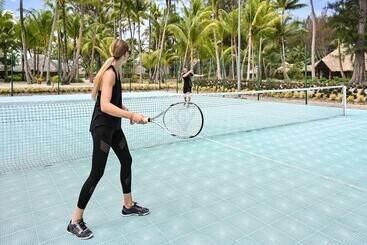 בית מלון כפרי Le Bora Bora By Pearl Resorts