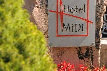 فندق Midi