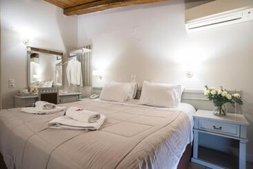 בית מלון כפרי Parnassos Delphi