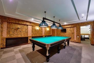 هتل Sibirskiy Safari Club
