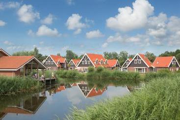 Отель Landal Waterparc Veluwemeer