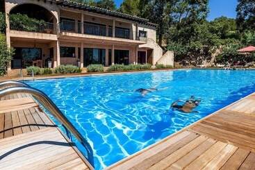 בית מלון כפרי Residence Royal Palm