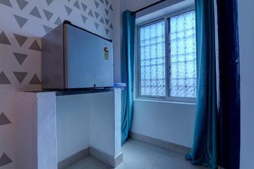 پانسیون Compact Studio Home Near Kirumabakkam