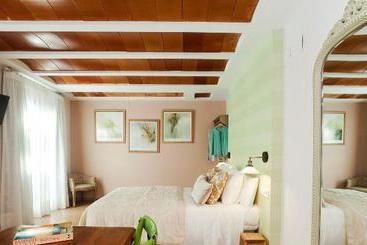 بنسيون Total Marbella Suites Noise Isolation