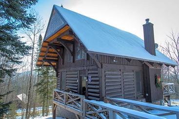 بيت ريفى Tremblant Mountain Chalets