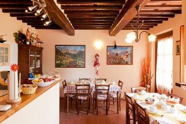 هتل Agriturismo Casolare Lucchese