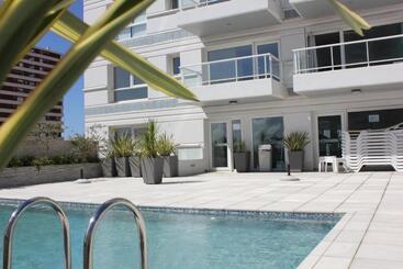 هتل آپارتمان Punta Del Este Lux Tower