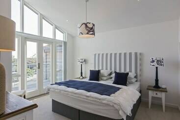 استراحتگاه Una St Ives
