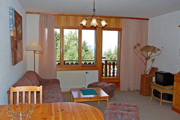 Отель Apartments Ambassador By Interhome