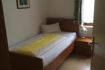 هاستل Jerolitsch