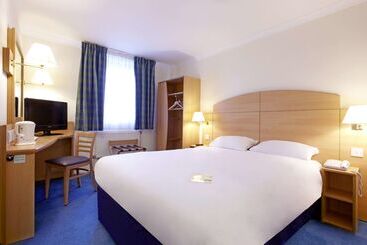 هتل Campanile Leicester