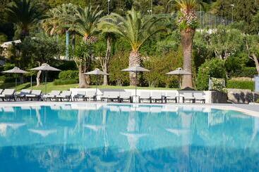 Отель Marbella, Mar Bella Collection