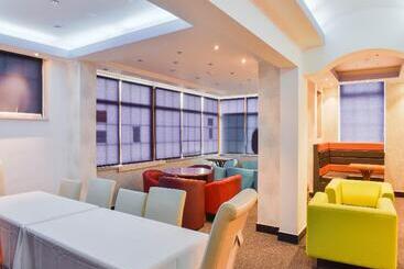 فندق Shilton Inn