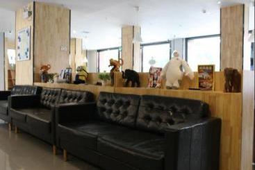 Отель 7 Days Premium Xinxing Bus Station