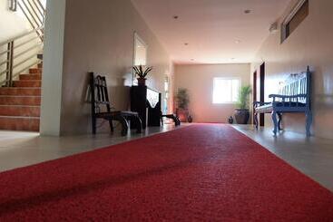 בית מלון כפרי Cml Beach Resort & Water Park