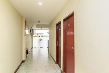 Oyo 1703 Terang Bintang Hotel By Oyo Rooms