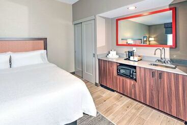 בית מלון כפרי Hampton Inn By Hilton Ottawa