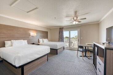 Отель Harbor House Inn