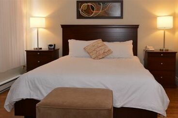 בית מלון כפרי Le Chateau