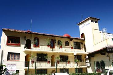 בית מלון כפרי Lindo Mar Resort